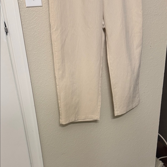 Beige Ruched Fabric - Picture 3 of 6